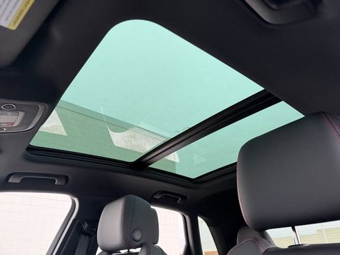 Certified 2025 Audi Q3 2.0T Premium Plus w/ Premium Plus Package image 24