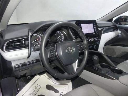 Used 2024 Toyota Camry SE w/ Cold Weather Package FWD image 23