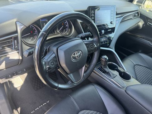 Used 2021 Toyota Camry SE FWD image 21