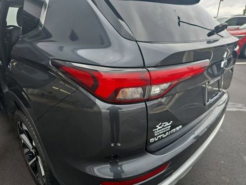 Used 2024 Mitsubishi Outlander SE AWD/4WD image 25