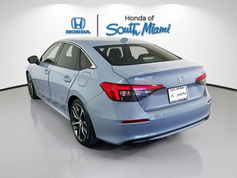 Used 2022 Honda Civic Touring image 4