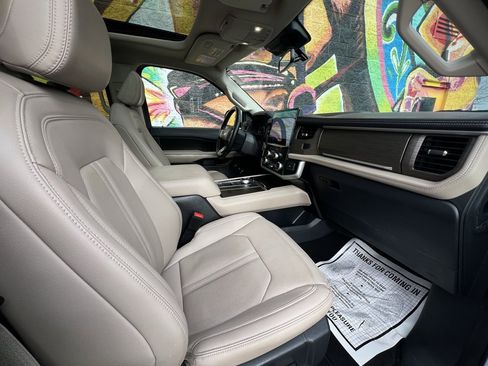 Used 2024 Ford Expedition Max Limited image 35