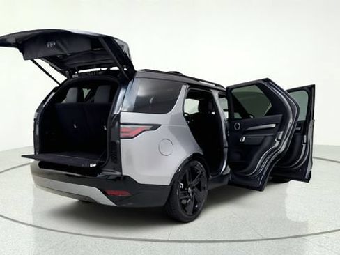 Used 2023 Land Rover Discovery S R-Dynamic AWD/4WD image 18