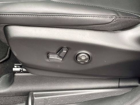 New 2026 Chrysler Pacifica Select FWD image 31