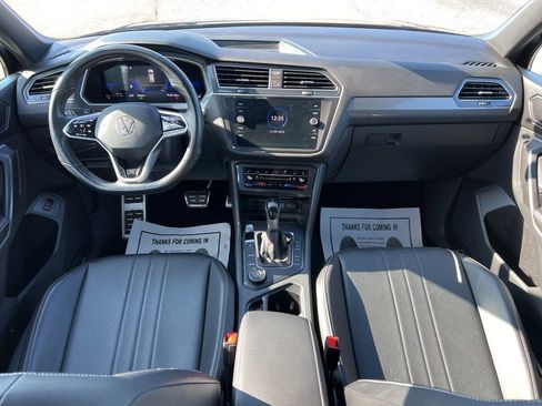 Used 2022 Volkswagen Tiguan SE R-Line image 25