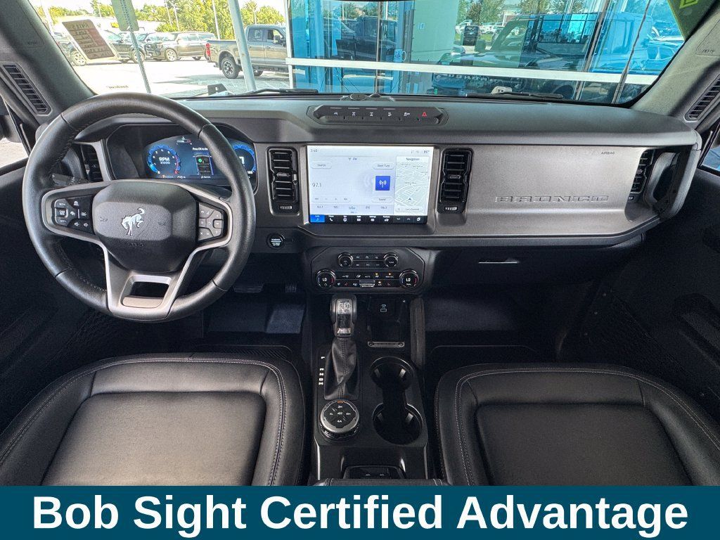 Used 2025 Ford Bronco Badlands AWD/4WD image 4