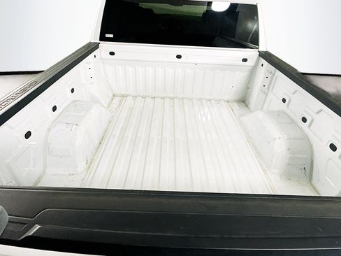 Used 2023 Chevrolet Silverado 1500 LT AWD/4WD image 29