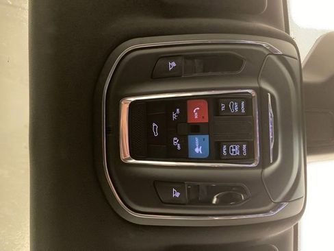 Used 2024 Jeep Grand Cherokee L Altitude AWD/4WD image 14