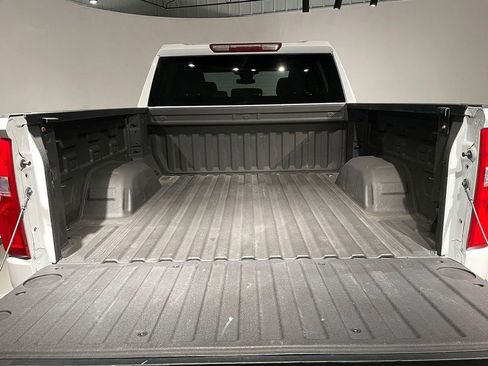 Used 2023 Chevrolet Silverado 1500 LT Trail Boss w/ LPO, Dark Essentials Package image 5