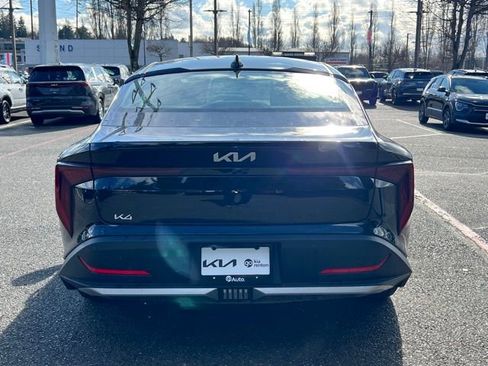Certified 2025 Kia K4 LX image 9