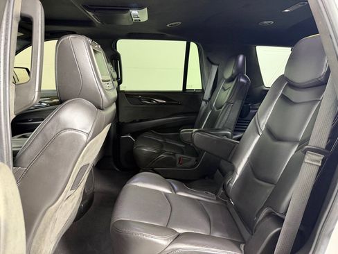 Used 2019 Cadillac Escalade Platinum AWD/4WD image 19