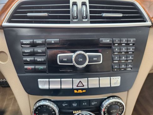 Used 2012 Mercedes-Benz C 250 Sedan image 17