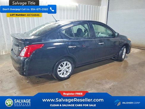 Used 2018 Nissan Versa SV w/ SV Special Edition Package image 4