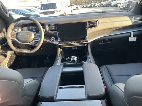 New 2026 Jeep Grand Wagoneer Limited image 15