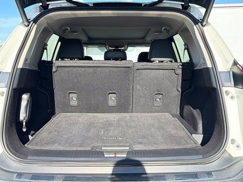 Used 2021 Nissan Rogue SV w/ Premium Package FWD image 11