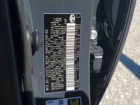 Used 2025 Toyota Corolla LE w/ Convenience Package image 29