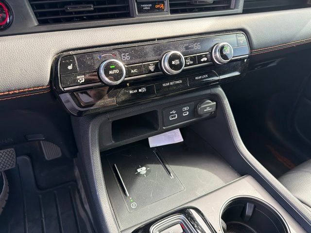 Used 2024 Honda Pilot TrailSport image 21