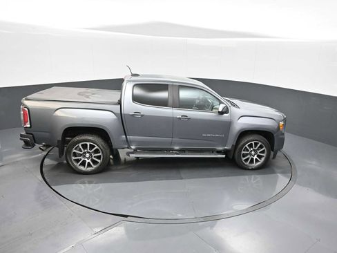 Used 2022 GMC Canyon Denali image 17