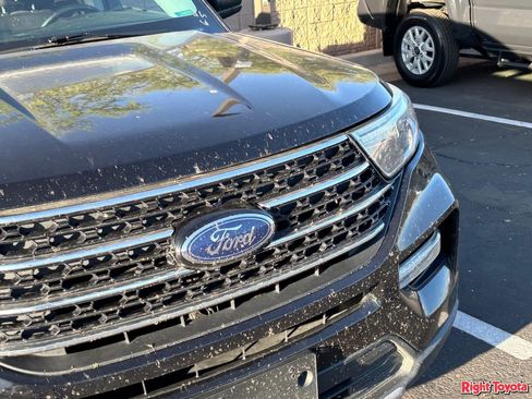 Used 2021 Ford Explorer XLT w/ Equipment Group 202A AWD/4WD image 7