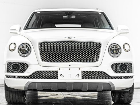Used 2018 Bentley Bentayga Activity AWD/4WD image 4