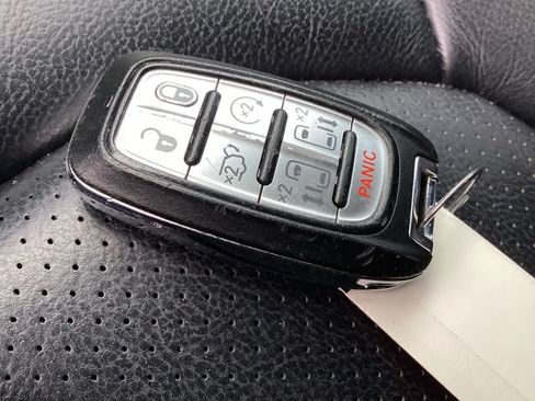 Used 2018 Chrysler Pacifica Touring-L Plus w/ S Appearance Package FWD image 33