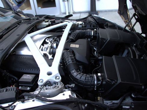 Used 2018 Aston Martin DB11 Coupe image 36