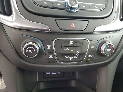 Used 2020 Chevrolet Equinox LT image 19
