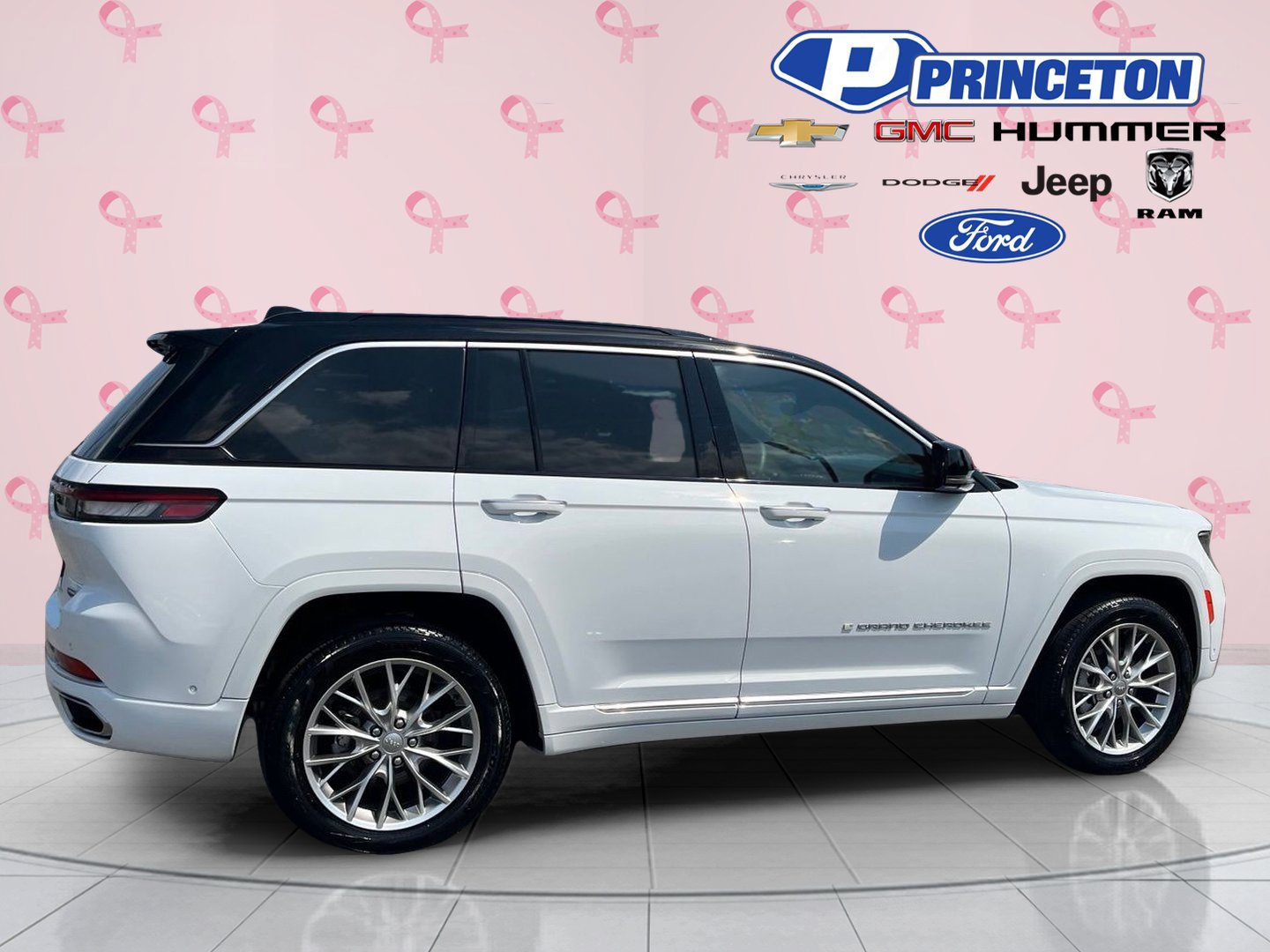 Certified 2024 Jeep Grand Cherokee Summit AWD/4WD image 8