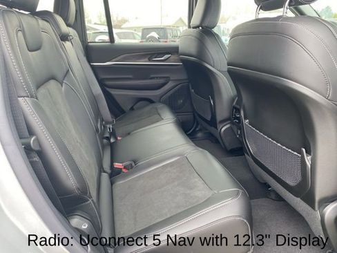 New 2026 Jeep Grand Cherokee Altitude image 33