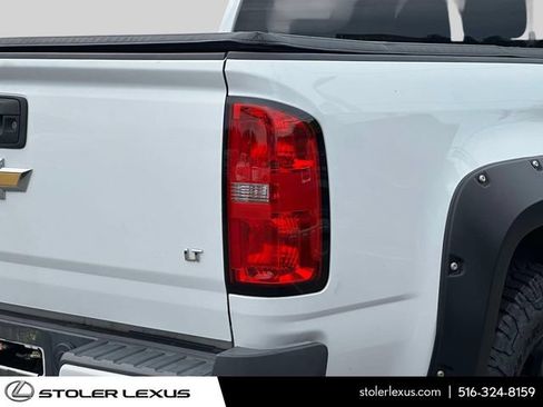 Used 2020 Chevrolet Colorado LT AWD/4WD image 12