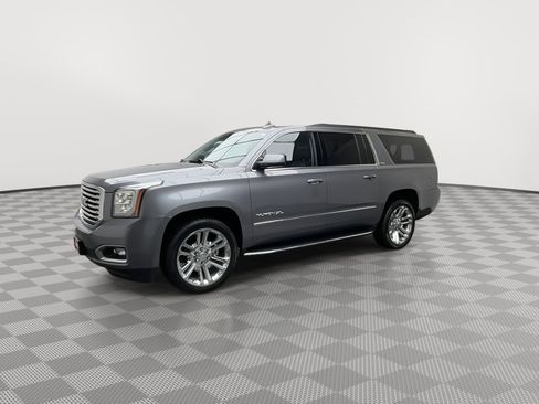 Used 2020 GMC Yukon XL SLT w/ Premium Edition image 40