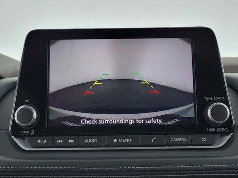 Used 2023 Nissan Rogue SV FWD image 25