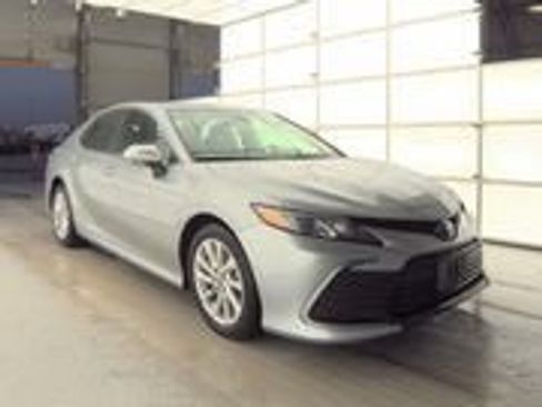 Used 2024 Toyota Camry LE image 1