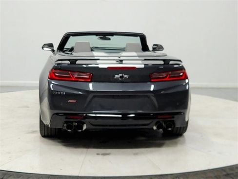 Used 2018 Chevrolet Camaro SS image 6