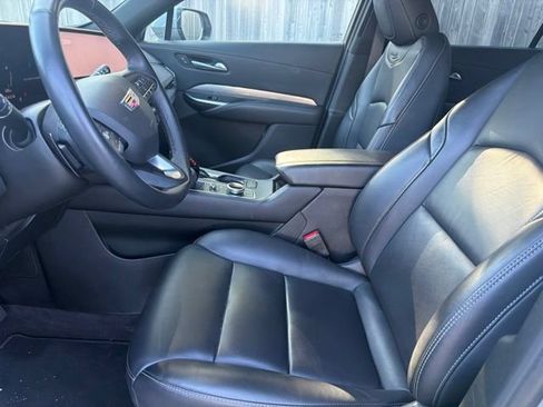 Used 2025 Cadillac XT4 Premium Luxury FWD image 11