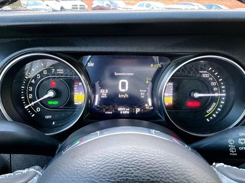 Used 2023 Jeep Wrangler Unlimited Sahara w/ Cold Weather Group image 13