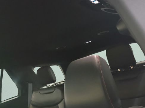 Used 2025 Ford Explorer ST-Line AWD/4WD image 18