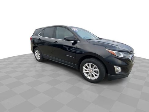 Used 2020 Chevrolet Equinox LT w/ Driver Convenience Package image 4