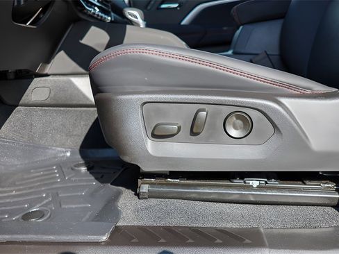 Used 2026 Chevrolet Colorado Z71 w/ Z71 Convenience Package 2 image 21