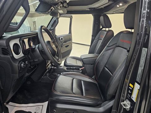 Used 2024 Jeep Wrangler Unlimited Sport AWD/4WD image 16