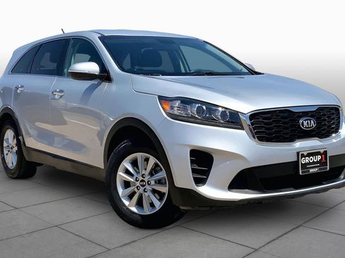 Used 2020 Kia Sorento L FWD image 3