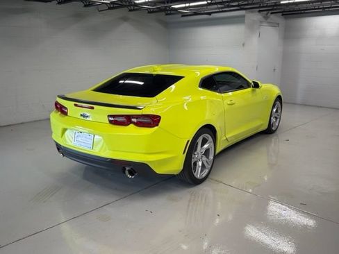 Used 2021 Chevrolet Camaro LT RWD image 4