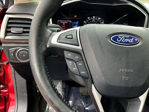 Used 2017 Ford Fusion SE w/ Equipment Group 201A FWD image 11