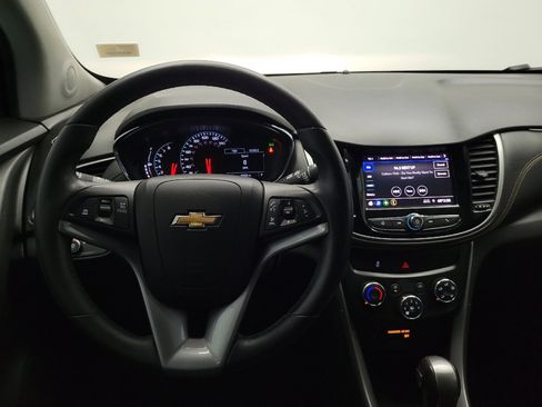 Used 2021 Chevrolet Trax LT w/ Sport Edition FWD image 22
