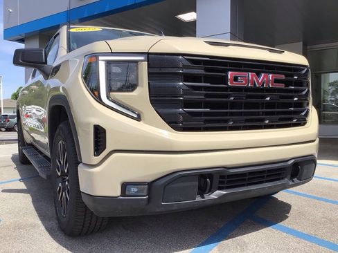 Used 2022 GMC Sierra 1500 Elevation AWD/4WD image 46