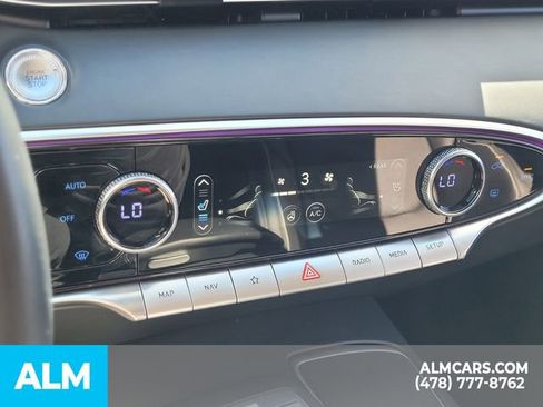 Used 2023 Genesis GV70 2.5T w/ Advanced Package image 24