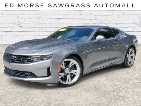 Used 2021 Chevrolet Camaro LT RWD image 1
