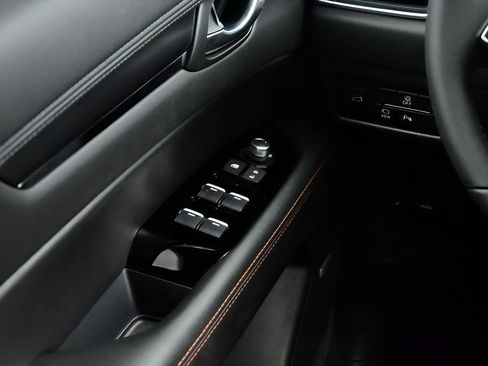 New 2025 MAZDA CX-5 Carbon Edition AWD/4WD image 6