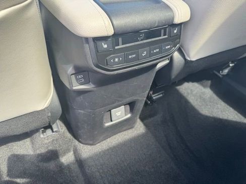 Certified 2025 Toyota Grand Highlander AWD image 12