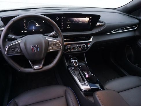 Used 2024 Buick Envista Sport Touring w/ Convenience I Package FWD image 14